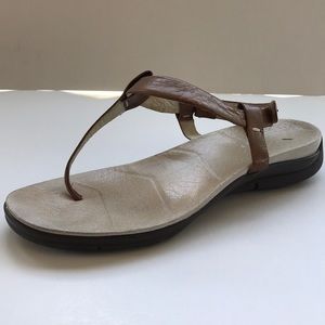 Liz Claiborne brown sandals - 7.5 - upper leather